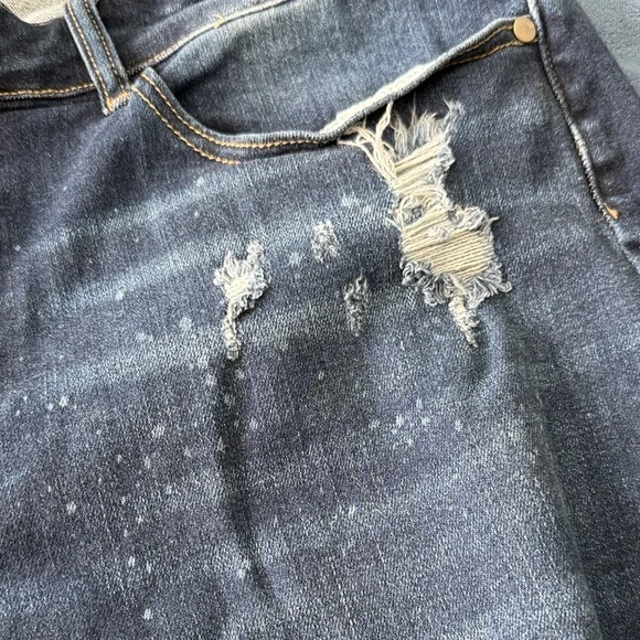 Judy Blue Women's Boyfriend Fit Jeans - Dark Blue - Picture 8 of 10